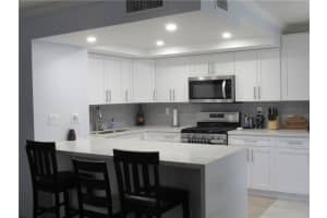 8448 W Missionwood Dr, Miramar, FL 33025, Sold 08/13/21