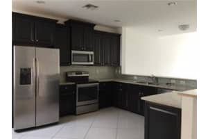 810 W Village Cir, Davie, FL 33325, Sold 08/31/21