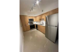 90 Edgewater Dr, Miami, FL 33133, Sold 06/16/21