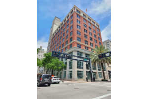 111 E Flagler St, Miami, FL 33131, Sold 10/28/21