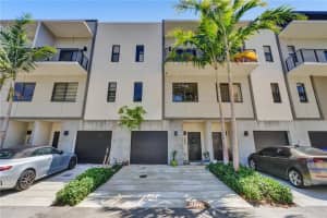 458 SE 1st Cir, Pompano Beach, FL 33060, Sold 07/08/21