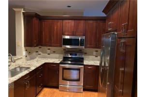 924 Tanglewood Cir, Weston, FL 33327, Sold 07/27/21