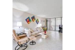 8429 Forest Hills Dr, Coral Springs, FL 33065, Sold 08/16/21