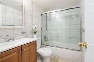 1470 N Dixie Hwy, Fort Lauderdale, FL 33304, Sold 07/16/21