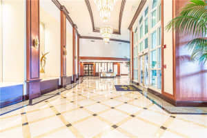411 N New River Dr E, Fort Lauderdale, FL 33301, Sold 08/03/21