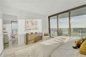 100 E Las Olas Blvd #2401, Fort Lauderdale, FL 33301, Sold 05/04/21