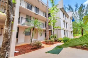 8411 Forest Hills Dr, Coral Springs, FL 33065, Sold 06/25/21