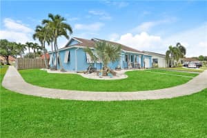 8700 SW 52nd St, Cooper City, FL 33328, Sold 07/12/21