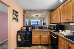 400 Leslie Dr, Hallandale Beach, FL 33009, Sold 11/18/21