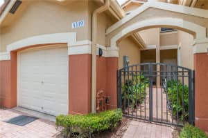 4319 Vineyard Cir, Weston, FL 33332, Sold 08/26/21