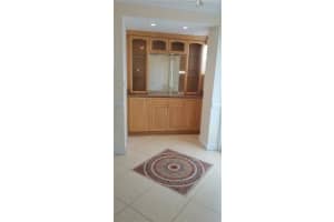 333 NE 21st Ave, Deerfield Beach, FL 33441, Sold 08/12/21