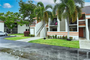 5583 Courtyard Dr, Margate, FL 33063, Sold 08/17/21