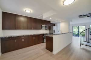 640 Tennis Club Dr, Fort Lauderdale, FL 33311, Sold 08/04/21