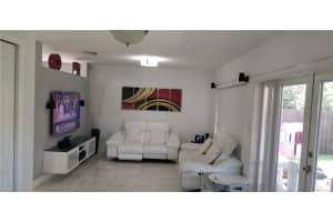 19658 NW 84th Pl, Hialeah, FL 33015, Sold 07/30/21