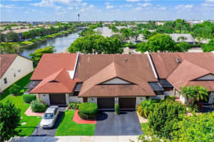 9304 NW 60th St, Tamarac, FL 33321, Sold 09/27/21