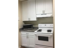 334 SW 86th Ave, Pembroke Pines, FL 33025, Sold 08/02/21