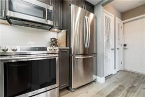 630 Tennis Club Dr, Wilton Manors, FL 33311, Sold 07/13/21