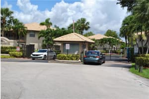 5571 Lakeside Dr, Margate, FL 33063, Sold 08/06/21