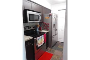 927 Riverside Dr, Coral Springs, FL 33071, Sold 08/13/21