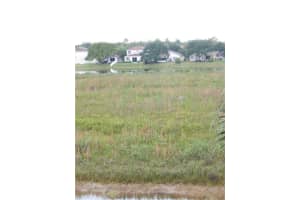 11730 SW 2nd St, Pembroke Pines, FL 33025, Sold 08/11/21