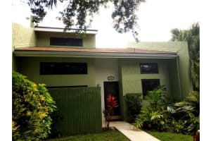 2840 S Oakland Forest Dr, Oakland Park, FL 33309, Sold 10/21/21