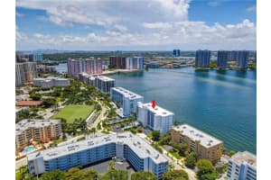 Le Laurier, 17800 N Bay Rd, Sunny Isles Beach, FL 33160, Sold 08/30/21