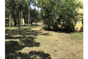 894 SW 9th St Cir, Boca Raton, FL 33486, Sold 10/08/21