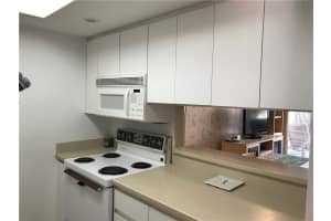 894 SW 9th St Cir, Boca Raton, FL 33486, Sold 10/08/21