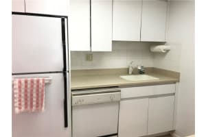 894 SW 9th St Cir, Boca Raton, FL 33486, Sold 10/08/21