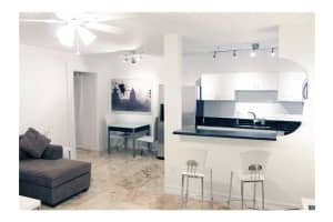 224 Meridian Ave, Miami Beach, FL 33139, Sold 04/27/22