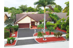 2400 NW 102nd Way, Pembroke Pines, FL 33026, Sold 08/06/21