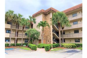 4975 E Sabal Palm Blvd, Tamarac, FL 33319, Sold 03/31/22