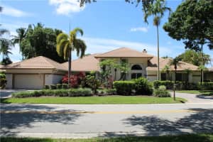 6530 NW 43rd St, Coral Springs, FL 33067, Sold 11/09/21