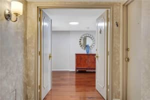 4300 N Ocean Blvd #10d, Fort Lauderdale, FL 33308, Sold 11/17/21