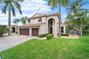 5487 NW 49th St, Coconut Creek, FL 33073, Sold 08/12/21