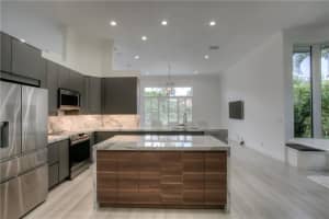 317 Windmill Palm Ave, Plantation, FL 33324, Sold 10/28/21