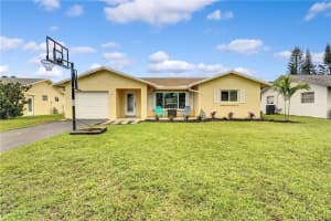 9512 NW 80th Pl, Tamarac, FL 33321, Sold 08/04/21