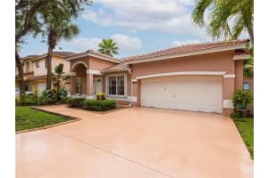 19130 NW 88th Ct, Hialeah, FL 33018, Sold 09/03/21