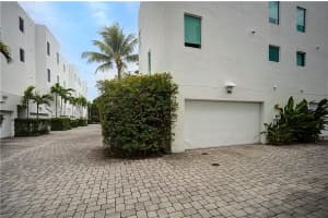 717 NE 4th Ave, Fort Lauderdale, FL 33304, Sold 08/11/21