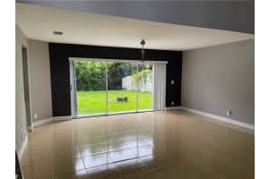 10181 SW 9th Ln, Pembroke Pines, FL 33025, Sold 08/10/21