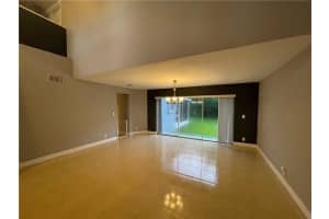 10181 SW 9th Ln, Pembroke Pines, FL 33025, Sold 08/10/21