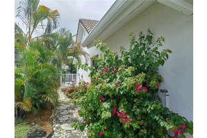 9662 Sun Pointe Dr, Boynton Beach, FL 33437, Sold 07/30/21