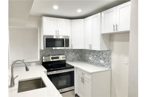 1600 SE 15th St, Fort Lauderdale, FL 33316, Sold 09/30/21