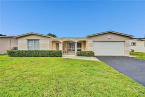 10376 NW 3rd St, Plantation, FL 33324, Sold 08/06/21
