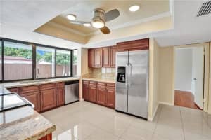 10376 NW 3rd St, Plantation, FL 33324, Sold 08/06/21