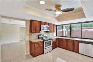 10376 NW 3rd St, Plantation, FL 33324, Sold 08/06/21