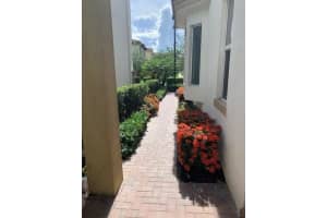 5315 Golden Eagle Terrace, Davie, FL 33314, Sold 09/17/21