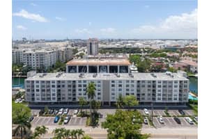 1600 SE 15th St, Fort Lauderdale, FL 33316, Sold 07/23/21
