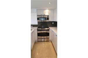 1600 SE 15th St, Fort Lauderdale, FL 33316, Sold 07/23/21