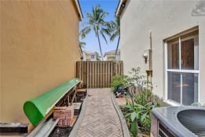 7423 Viscaya Cir, Margate, FL 33063, Sold 08/06/21